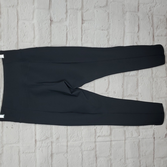 Athleta Stellar Crop Workout Trouser Pants - Picture 6 of 15